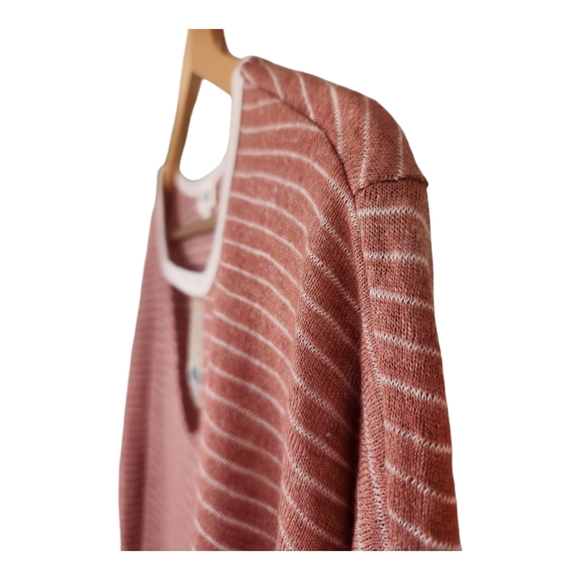 BKE Striped Cut Out Drop Shoulder Knit Top Old Rose Cream Small Boho Western - Picture 10 of 10